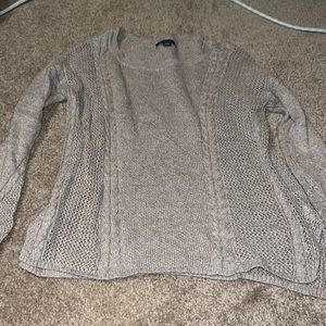 American Eagle sweater